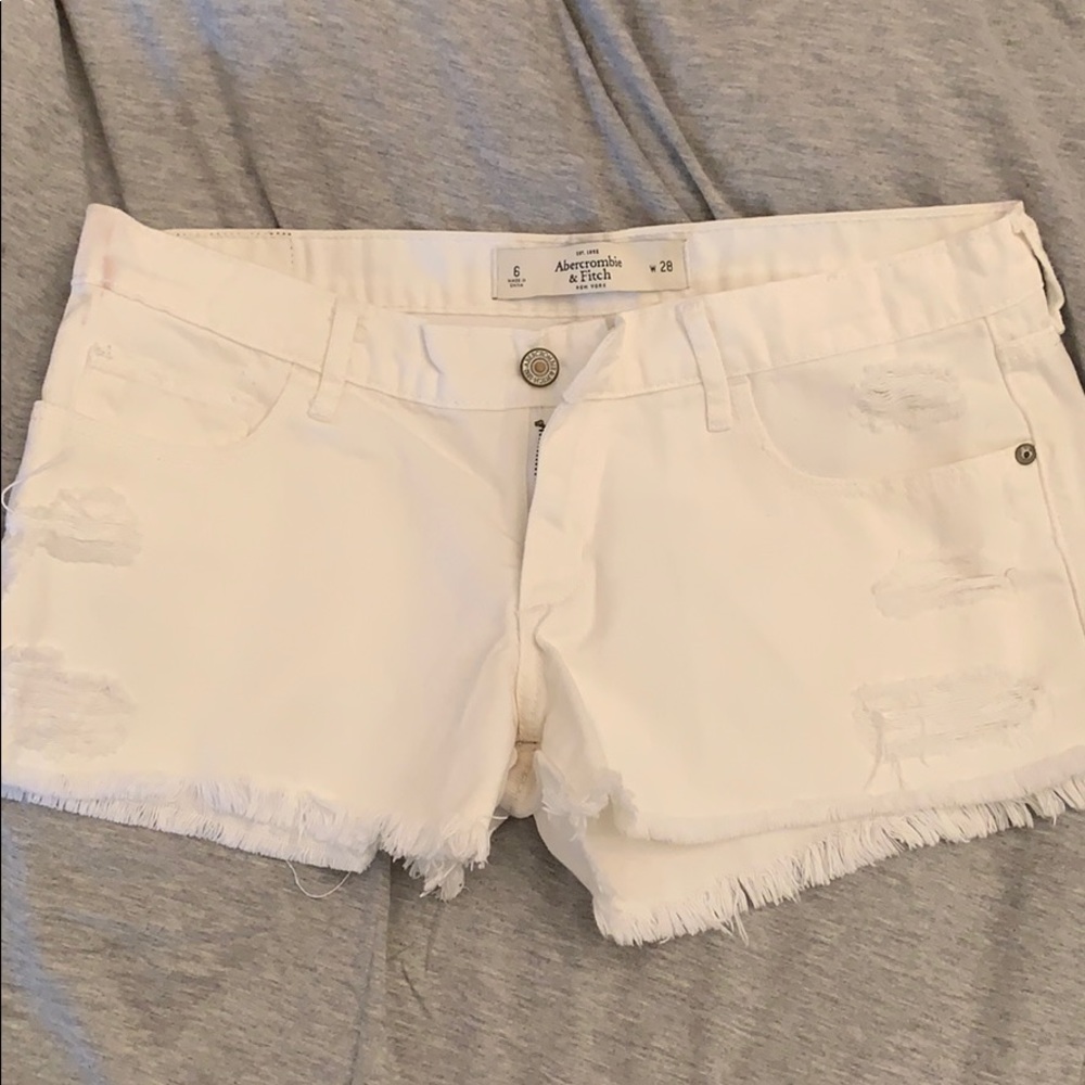 Abercrombie & Fitch Jean Shorts size 6 W 28